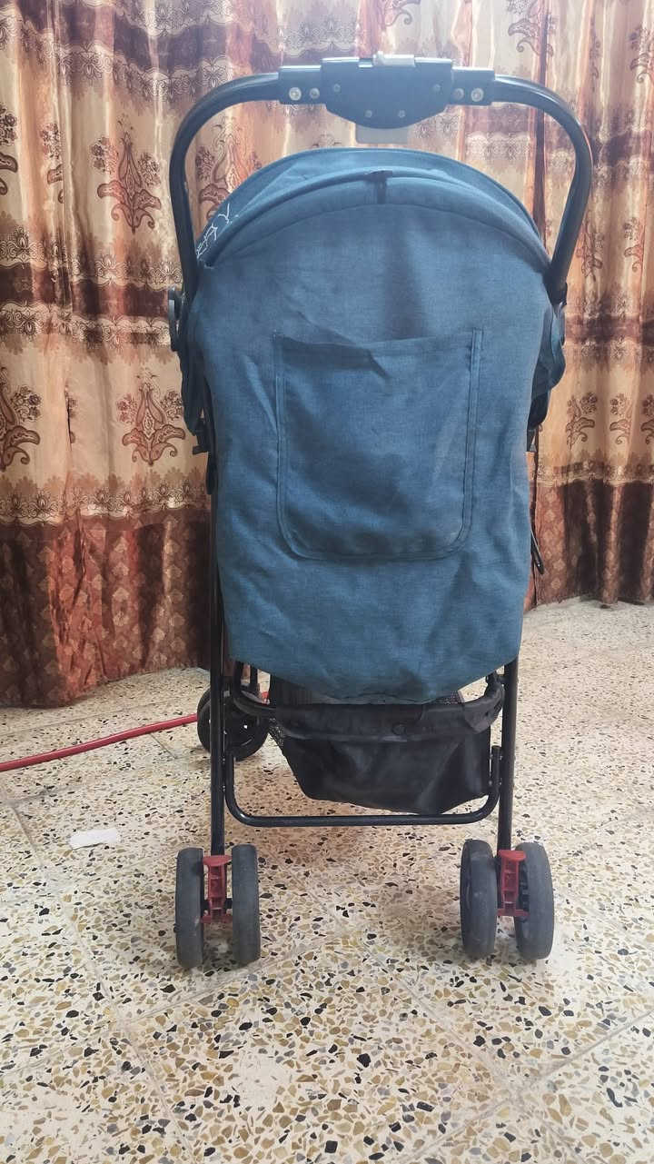 عربة طفل نظيفة كلش السعر ٦٥ وبيها مجال
رقم للتواصل ***********
