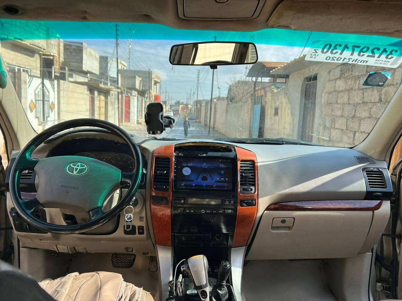 السلام عليكم
برادو 2006 v6 سلندر 
رقم دولي مميز تحويل وين ماتريد
تاكيه ع صفحه صبغ عام 
داخل صاج شاشه بلازمه
دبل تانكي بانزين بلادي 
منضومة غاز بيها
كشنات كهربائي وهيترات تدفئه
محرك وكير نضاف 
قفل مركزي
طخم امامي جديد 
بور جديد  
سياره يعوزها مصرف
سعرها87وبيها مجال 
استفتسار ***********
