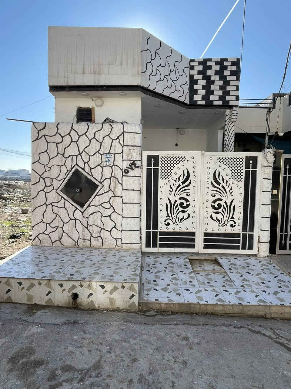 ⚜️مكتب البلديات للعقار⚜️

للايجار دار سكني في حي السماح ال90
المساحة ١٠٠م طابق واحد 
غرفة نوم وهول واستقبال ومطبخ وصحيات
٣٠٠ الف الايجار 
للإستفسار ☎️ ***********
عنوان المكتب / الموصل حي المشراق فرع مطعم طماطة2
