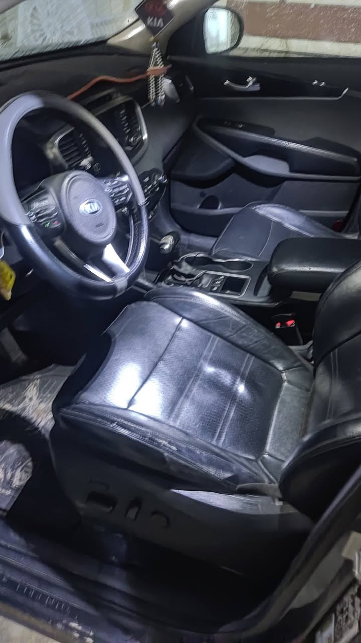 سلام عليكم 
سورنتو 2018 امريكي ضرر جامرلخ اوبونيد  
فول مواصفات اعلى فئه Ex  فور ويل بانوراما حساسات محرك GDİ 6 سلندر  سياره رقم جديد سنوية جديد هزه جديد باسمي بيها كابون بانزين ماشي 190الف كيلو متر حقيقي 
سعره 165ورقه مجال قليل
مستعجل على بيع 
مكان موصل 
***********
