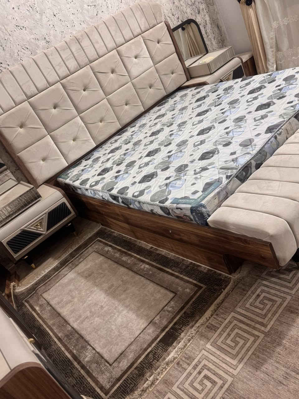 غرفة نوم ضخمة جدا بالحقيقه وجديده مع وصل الشراء ٣ اشهر فقط السعر خاص


**إذا كنت صاحب هذا الإعلان وتريد حذفه لأي سبب، رجاءا أرسل رسالة إلى الدعم الفني**