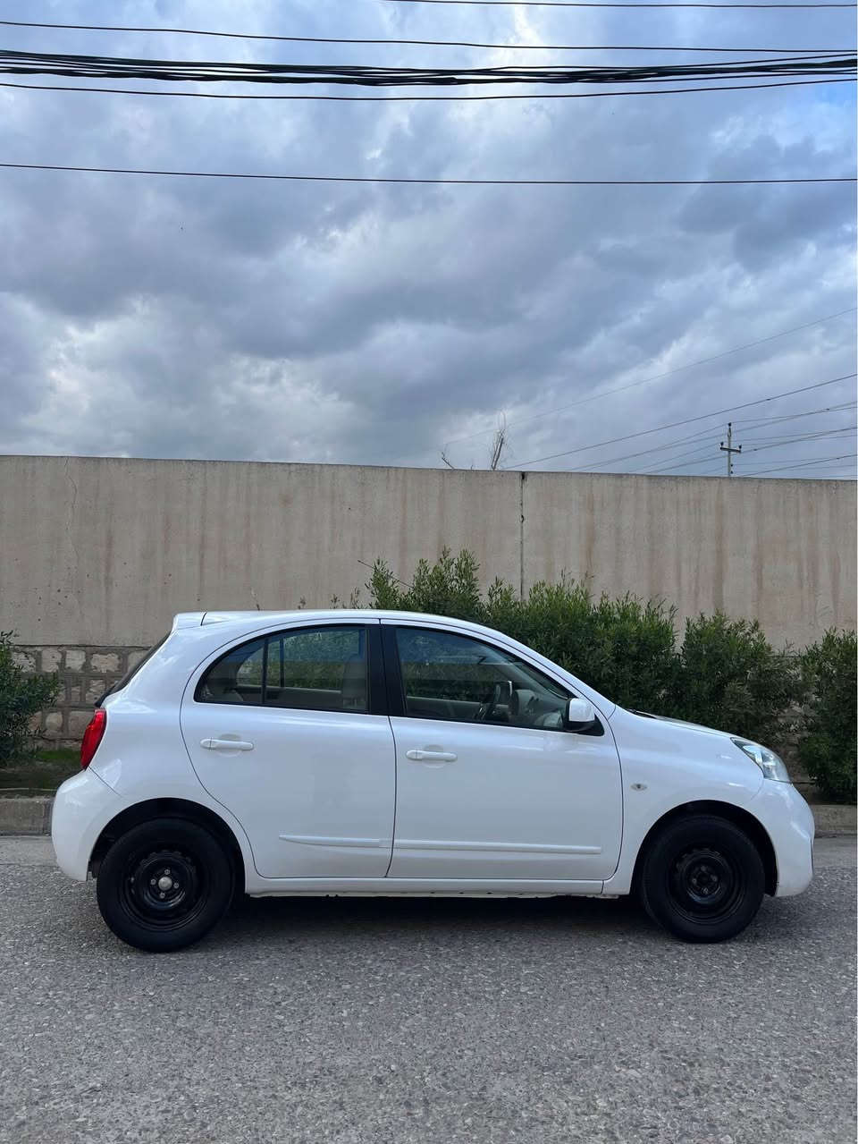 نیسان میکرا ٢٠٢٠ سپی بەفری 
هیچی نیە ٧١ هەزار رۆیە رەقەم و سەنەوی نوێیە 
تاخم گەحیەی لۆ کرایە بێ مەسروفە 
*********** أربيل, العراق
