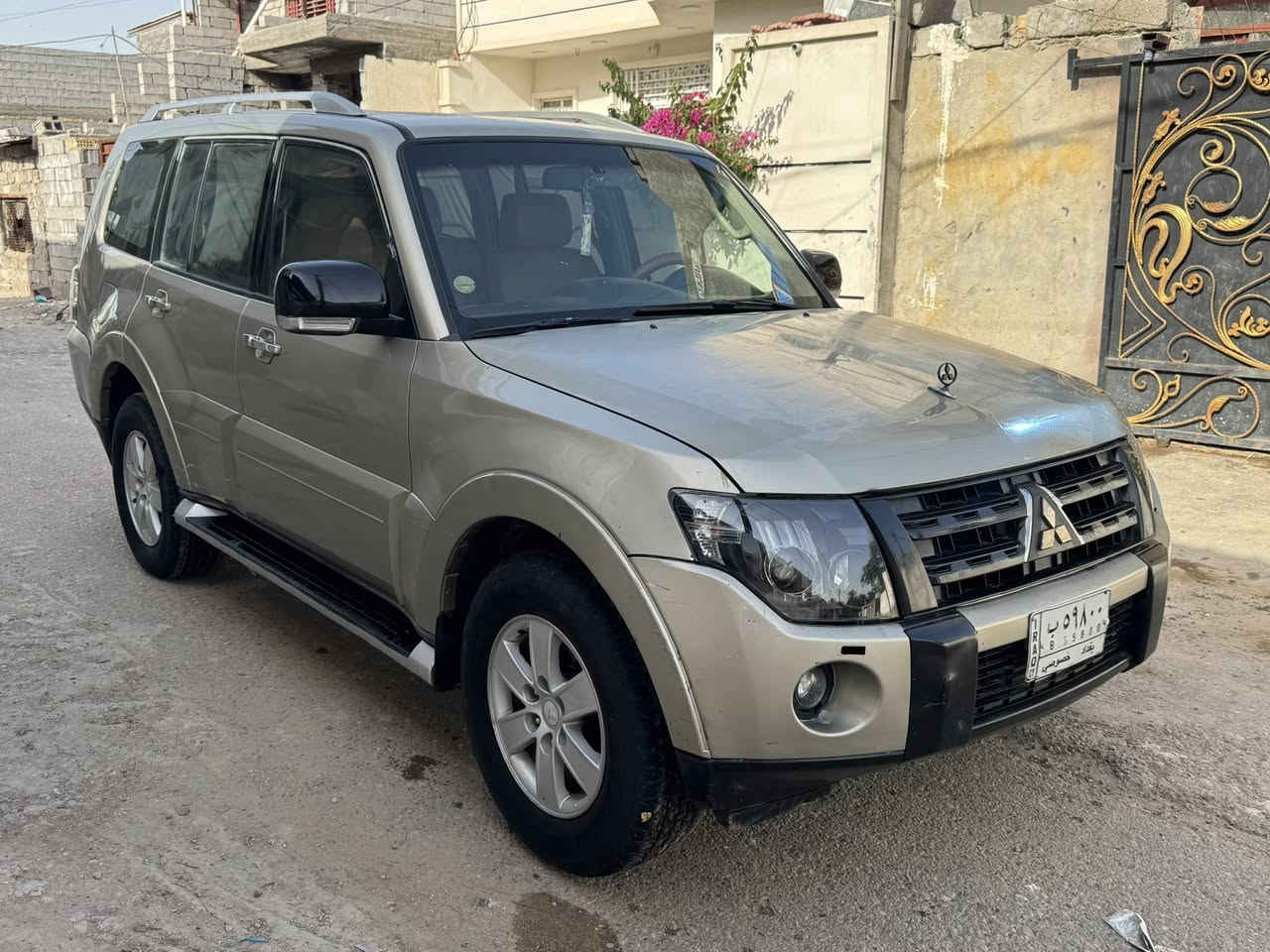 #_للبيع_فقط🚘
—————————-
ميسيبوشي باجيرو ٢٠٠٧ شكل ٢٠٠٨رقم بغداد
حبتور سلايد روف كشن كهرباء دفلوك حساسات
مكفوله من الضربه والصبغ كير محرك تبريد  ٣ قطع تبريد جاهزة   وبالعافيه ع الياخذههً 
—————————————————————
#_السعر / ٩٨ ورقة💰و بي مجال
#_للاستفسار / ☎️***********
#العنوان / بغداد محموديه  
————————————————
