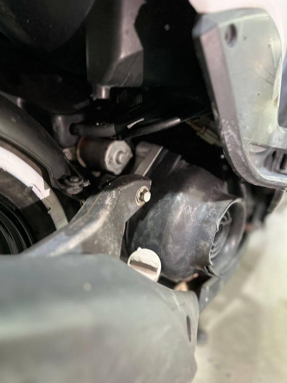 السلام عليكم ماكس مظلع حديث دراجه جديده وبعده عل لبلاد مكينه مكفوله 49 برغي بيه ممفتوح شلعه ومعدل ونعومه فول لبالك دشبول شاشه بكلايت لد دراجه نوزل  بعده عله حالت وكاله كهربائيات كلهن شغلات مابيه شي ميشتغل المكان بغداد الشعب السعر 650 قفل ‏‪***********‬‏ الرقم للستفسار
