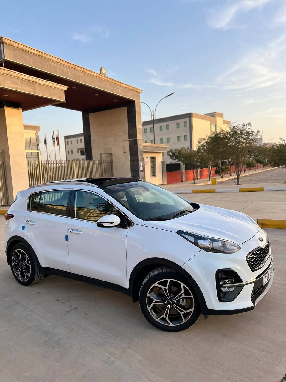 سبورتج 2021 جيتي لاين 
ماشية 40 الف حقيقي
فول مواصفات  1/1 اعلى فئة بالموصفات 
موصفاتها : ال GT 🔥
مكينة 2000 
بصمةتشغيل
بصمة عدد 2
وبصمة ابواب 
وبصمة صندوك
بانوراما
ترحيب عند الاقتراب
شاحن واير لس
مري شفط 
جنطه كهرباء 
لد نهاري  + بك لايت LED 
لايت ضباب
ويل كب 19
كشنات جلد + كهرباء السائق والصدر
مود درايف DRIVEMODE 3انضمه
ستيرن رياضي  حرف Dمختوم بجيتي
تحكم ستيرن فول مع تحكم بلوتوث
قطعتين تبريد امامي خلفي 
سايد بريك بصمة 
زراگه لايت
لايت اوتو
اريل نفكيشن
حساس امامي
حساس خلفي
نضام منحدرات
5 ويل مال جيتي
شفتات ستيرن
شاشة اعطال
تختم تاير كوري 
سيارة جديده بحاله الوكاله بلعافيه ع الياخذها 

مكان السيارة بغداد
رقم صاحب السيارة 
***********
*********** بي واتساب

السعر :: اطلبه بالتعليقات يصلك خاص 📩

#ادارة_الصفحه ⚡

ملاحظه / 🔴
مدير الصفحه غير مسؤول عن بيع وشراء واصوليات السياره نحن صفحه لعرض السيارات فقط.
