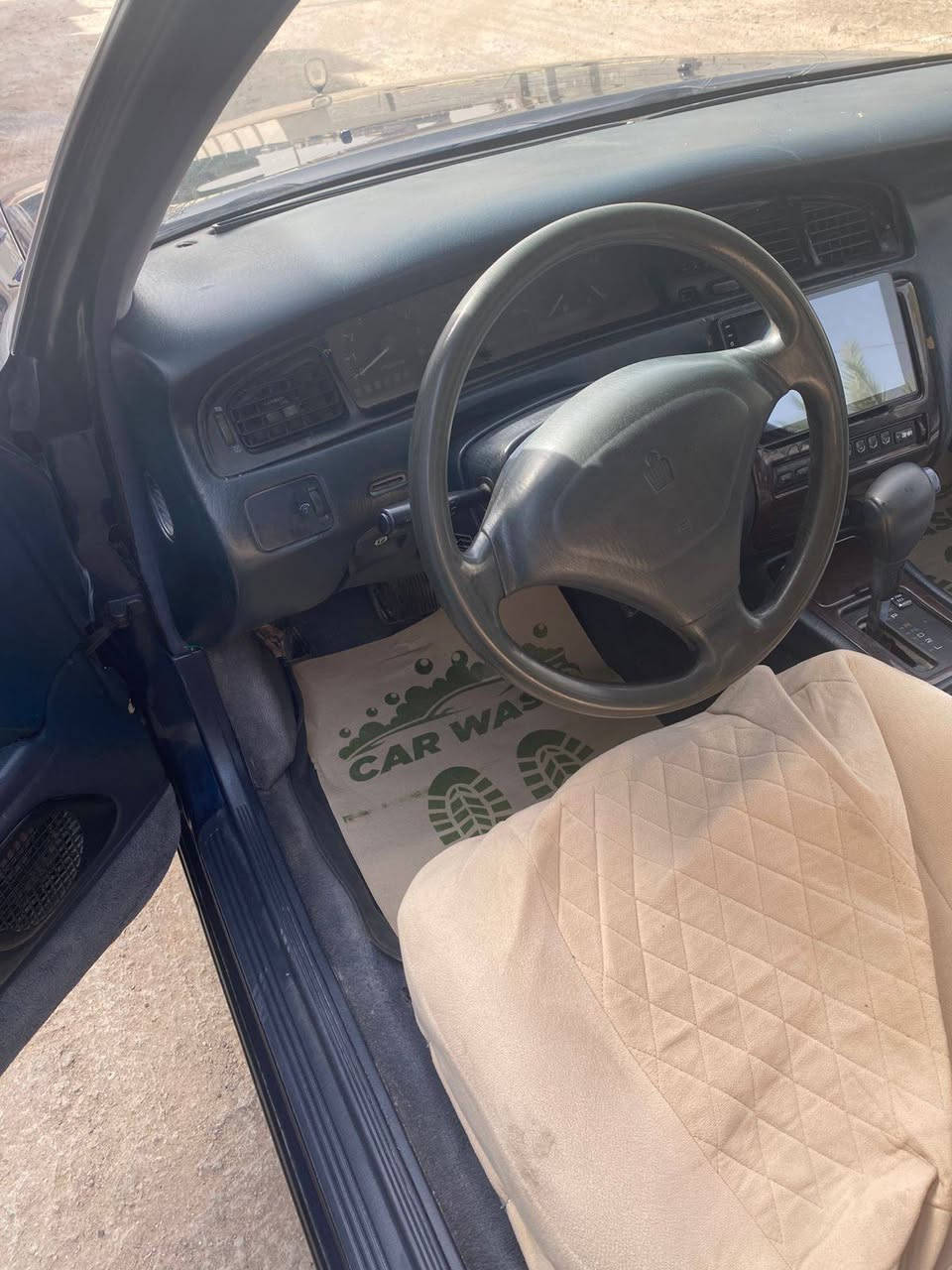 سلام عليكم بطه متصل لبيع مكينه 2ونص تخم تاير حداديه حلوه سياره مابيه ضربه سنويه ل30وبسمنه لمدكر لوره ولباب جارد سعر 55وبيه مجال مكان تنومه انه مكلف بل نشر الاستفسار على رقم ***********
