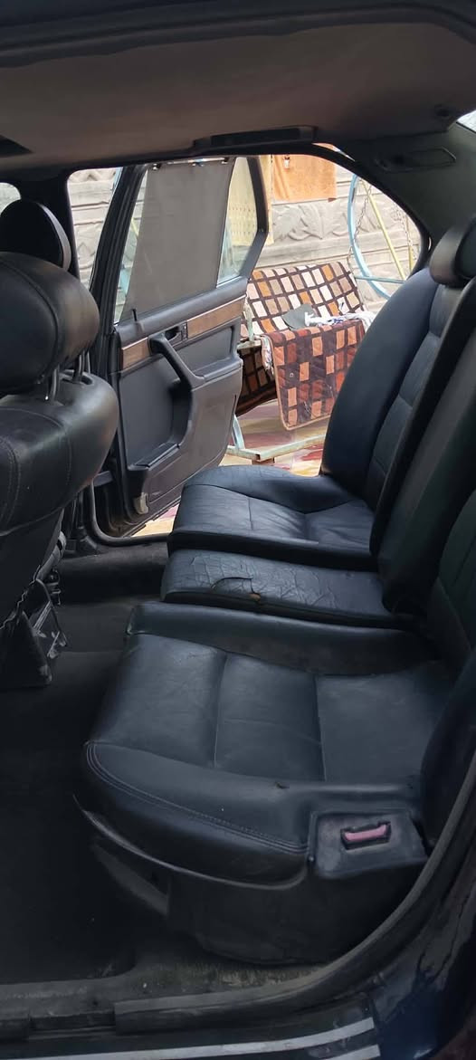 يلام عليكم 
من رخصت صاحب الكروب 
للبيع 730v8
بدون حادث 
كير ومكينه بل جيس 
سياره حلوه وخير من الله 
عوزهة بس حداديه 
حداديتهة 40بل100
مداور ثاني يوم 
مكاني حله 
***********
***********
الاسيه فقط واتساب ومتواجد فيس
اسف ع اطاله
