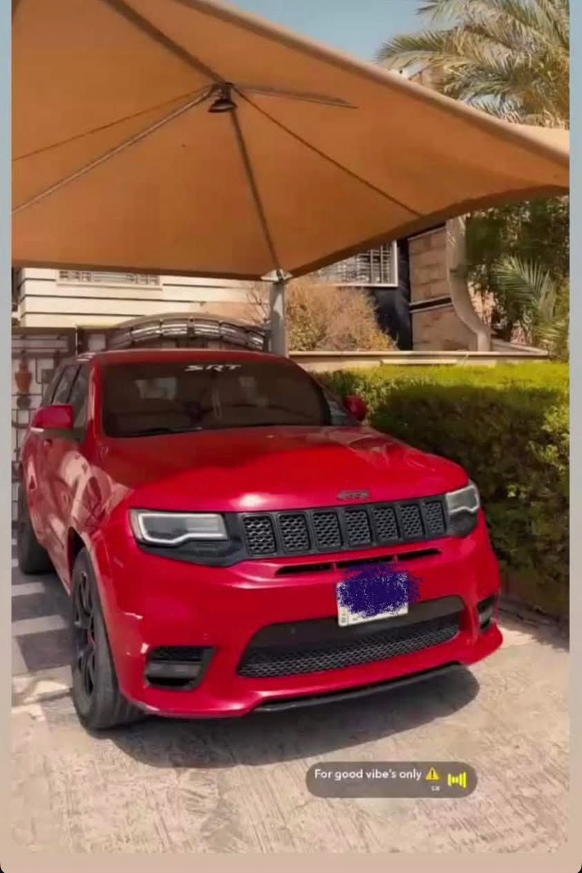 السلام عليكم
جيب كراند شيروكي 2020
Srt 6.4
وارد خليجي 
ماشية 85 الف km
السيارة مكفولة عدة طخة بل دعامية الامامية
ومغلفة ppf 
السيارة كلش مميزة 
السيارة مزودة ومبرمجة وعليهة اكزوز فول السيارة
رادار اوتو بارك فتحة كشنات تدفئة تبريد فول فول معروف مواصفات ال srt 
رقم بغداد باسمي 
السيارة رايدهة ب 330 ورقة 
وبيهة مجال حك الجية مكانهة شارع فلسطين 
للاستفسار ***********
