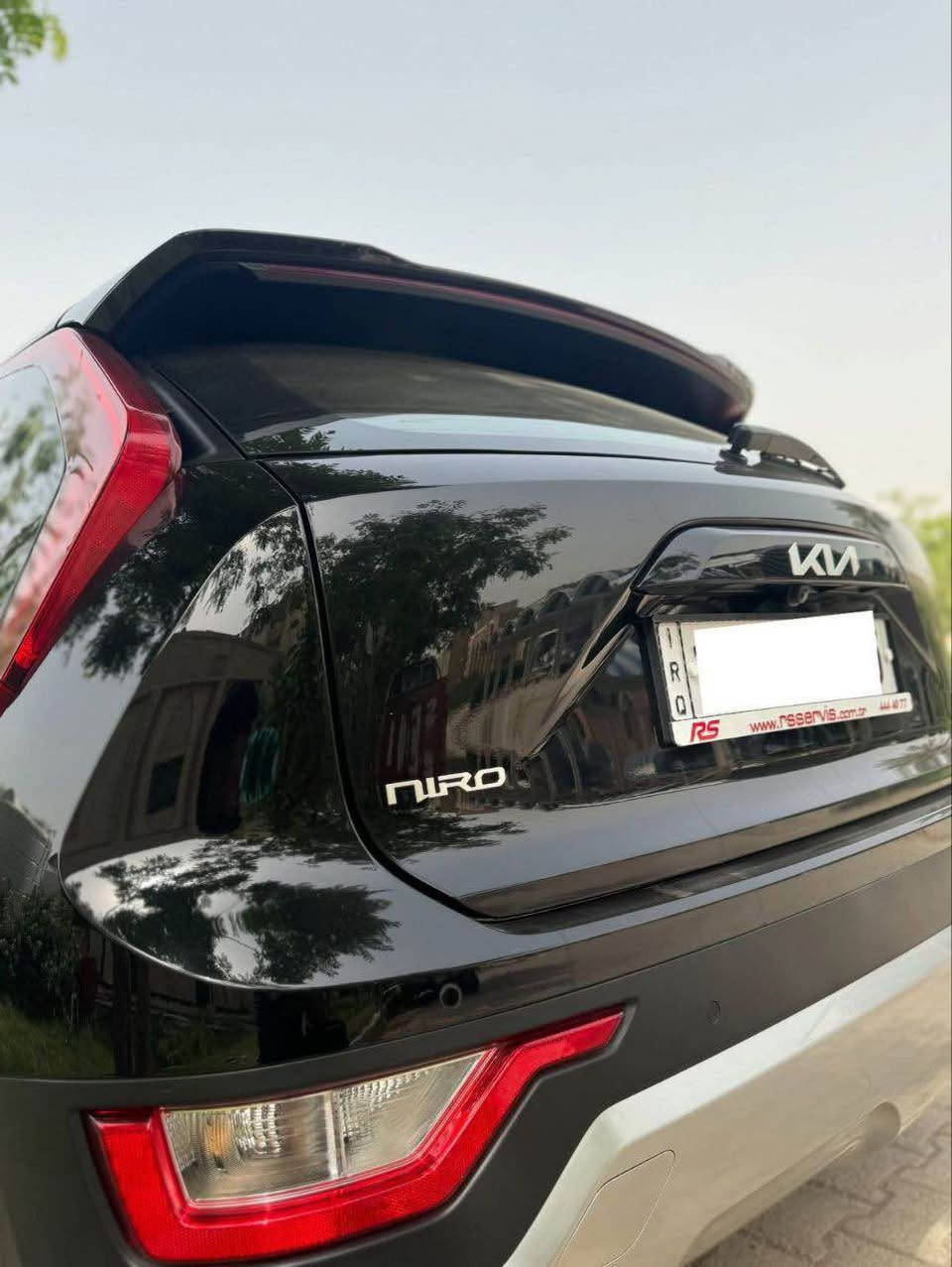 السلام عليكم
كيا نيرو للبيع موديل 2023
السيارة جاهزه من كلشي بأسمي تحويل ثاني يوم رقم
بغداد إنكليزي 
مواصفات السيارة
Sport/Eco نظام
Auto Hold سايد بريك بصمه و
بصمة وتشغيل عن بعد
كشنات  كهرباء مع تدفية كل الكشنات السيارة 
رادار امامي وخلفي
سيارة بانزين ونظام EV او كهرباء 
تبريد قطعتين ومناخ منفصل
كير ماوس مع شفاتات بالستيرنك
بك لايتات LED وكشافات نهارية
نقطة عمياء بالمري
TYPE C و USP منافذ
MagSafe وشحن
انارة محيطية بالداشبول متغيرة الالوان
حادثها جاملغ وباب جهة الايمن وتبديل نفس اللون اي صبغ ماكو  عنوان سيارة جزيرة بغداد السياحية ،،،، سعر 155$  رقم الهاتف *********** بغداد, العراق
