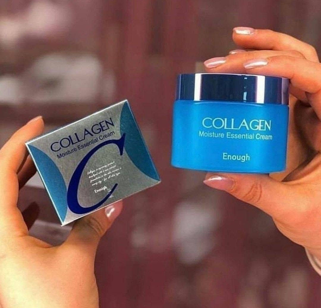 كريم كولاجين  الكوري الاصلي💯  الكريم الاقوى COLLAGEN Moisture Essential Creamفي ازالة التجاعيد ✌️
كريم الكولاجين COLLAGEN Moisture Essential Cream الكوري الاصلي 💯 
يعمل على محاربة علامات التقدم بالسن من خلال ازالة التجاعيد  وازالة الهالات السوداء ومرطب قبل المكياج ايظا. 
للكولاجين فوائد عدة ومنها:
* تعمل مادة الكولاجين على الحفاظ على نضارة البشرة ومرونة الجلد.
*تقلل من خطر الظهور المبكر للتجاعيد المشكلة التي فمن المعروف أن التقدم في السن يعمل بدوره على تقليل نسبة الكولاجين في الجسم، لذا فهذه الكريمات تعوض هذا النقص وتمنح البشرة الشعور بالشباب الدائم.👍🏻
*تقوم بمعالجة الخطوط الموجودة في الوجه والناتجة عن الكثير من العوامل الخارجية ومنها ارتخاء الجلد، التعرض لأشعة الشمس، ترهل الجلد نتيجة التقدم في العمر
*تقوم بمعالجة الآثار الناتجة نتيجة التعرض لحب الشباب أو الجروح أو الندوب.👏
* يقوم بشد وتبييض البشرة وتزيل من آثار التجاعيد
كريم ترطيب  الكولاجين  COLLAGEN Moisture Essential Cream
#الاصلي المنشأ كوريا 🇰🇷💯
سعر الدرزن 
يوجد لدينا توصيل الجميع محافظات العراق✔️✔️


**إذا كنت صاحب هذا الإعلان وتريد حذفه لأي سبب، رجاءا أرسل رسالة إلى الدعم الفني**