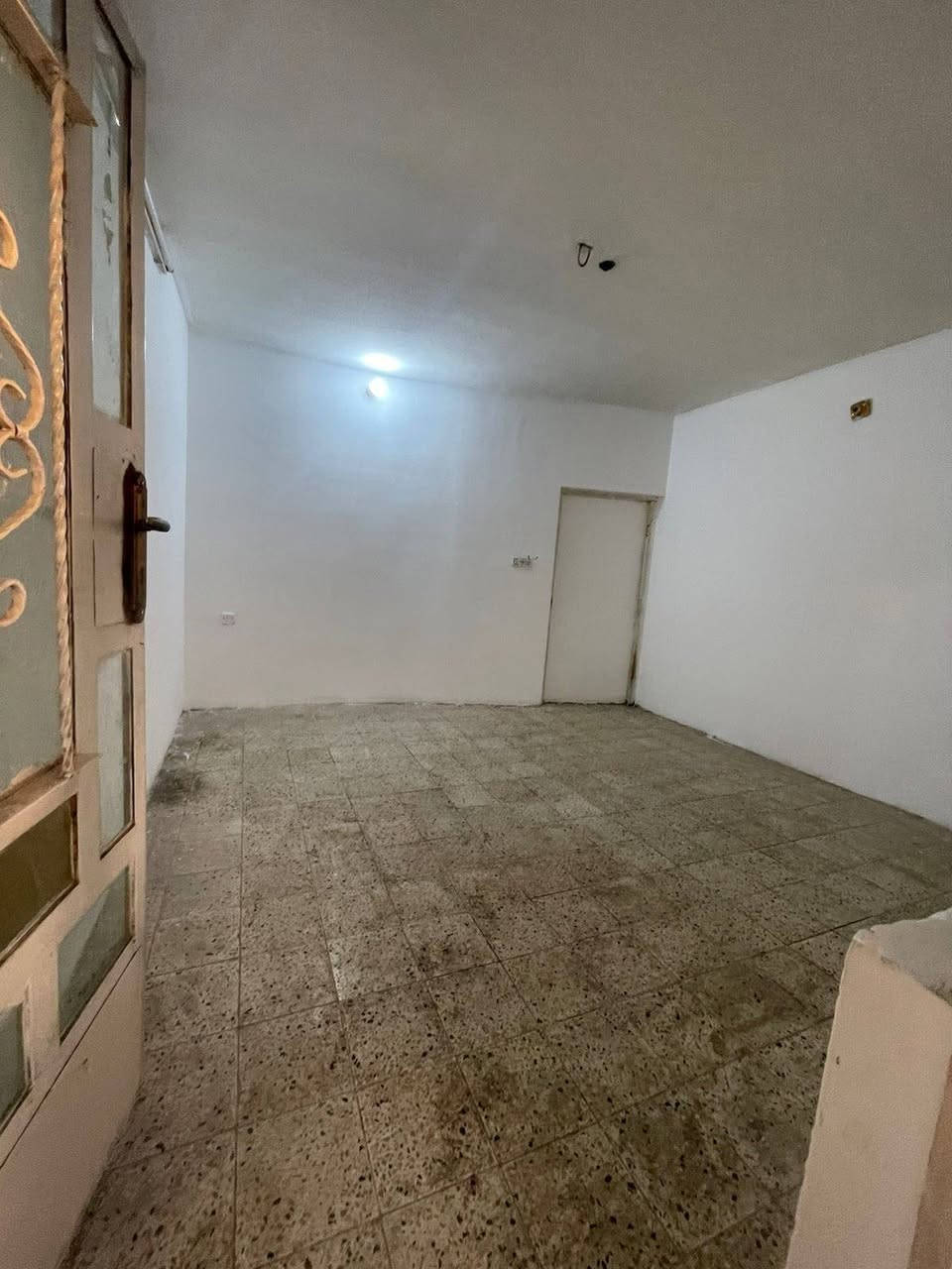 🏠 مشتمل للايجار بسعر مناسب
​📍 الموقع: بغداد / السيدية
​🏢 الطابق: الطابق الأول
​📋 التفاصيل:
​🛌 غرف النوم: 2 غرف
​🛋️ الاستقبال: صالة
​🚿 المرافق: خدمات متكاملة
​📞 للتواصل:
​📱 رقم الهاتف: ***********
