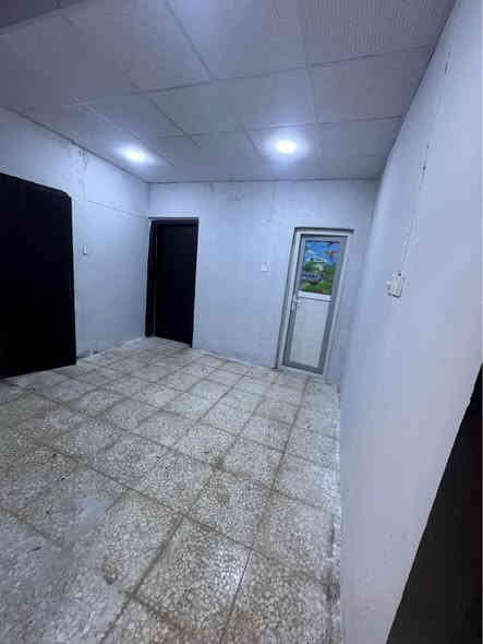 السلام عليكم
للايجار فقط ، بيت 100م حي المهندسين شارع طريق الجنة عمود21 شارع الزوار
بي غرفتين وكليدور ومطبخ وتخاريج ايجاره 350 كل شهر بشهر مع الماء والكهرباء،(بي سخان وتانكي وخط مولده)
اني صاحب البيت يعني بلا دلاليه
***********
رجاءا بلا دلالين ولا مروجين فقط
(سمير ابورهام  وحسين الزرفي) النجف
