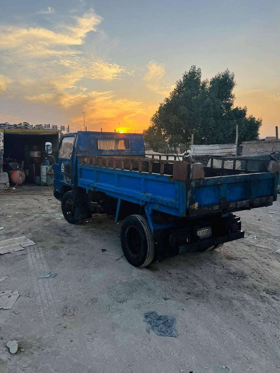 كنتر مازده للبيع موديل 92جاهز للشغل رقم مثنى الماني سنويه 2030سعر 50وبيه مجال رقم ***********
