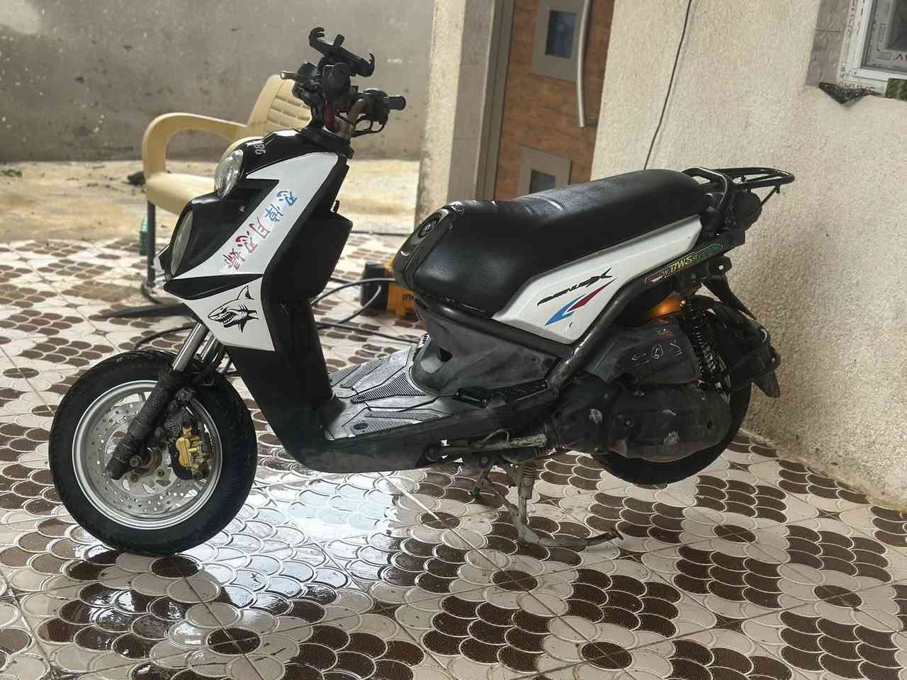 ⚠️سلام عليكم. سكنس جبلي. موديل 10عليه تزوير بيه حلو دراجه حلوه و نضيفه و كامله من كلشي. بيه ويل و دبل خلفي و ستيرن  و بكلايت 13 جاملغ امامي و دراجه لوانه احمر جارد مغلفه جامليه  سعره  مليوان و ميه و بيه مجال حك جيه *********** اهذا رقمي مكاني ديالى خالص 🚨
