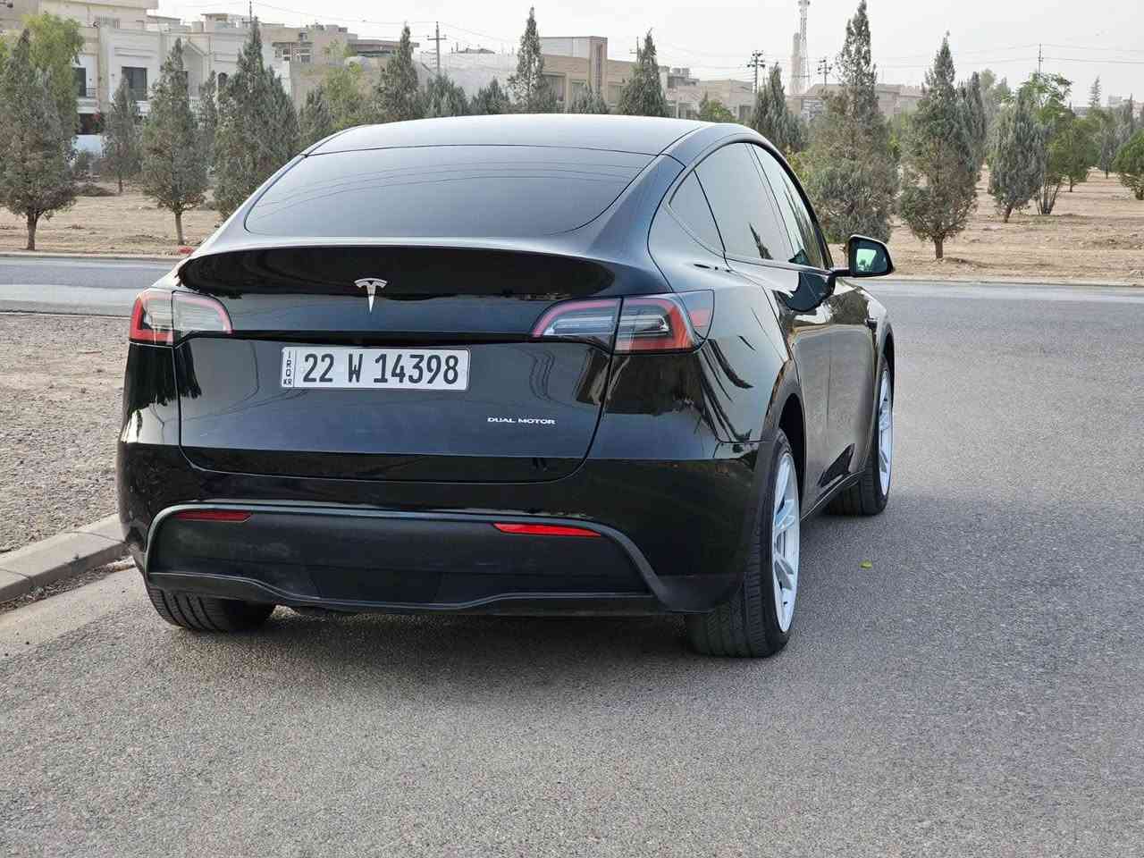 تيسلا  Y دبل ماتور 2023 
long range
سعر :170$ قفل
دبل سويچ كارت

ماشيه 34 mile لف مايل فقط 

صبغ ٥ قطع 
جانب يمىن و يسار
 ايرباك بس ستيرن و راجع سستم

شحن بلادي 
 سيارة اوفلاين
شاشه كبيره حجم15 انج

سقف بانوراما

حساس خلفي 

حساس امامي 

8 كاميرات 

كاميرا 360 درجه

كراسي كهرباء

كشنات تدفئه

رادار خلفي 

رادار امامي 

مانع تصادم 

رادار جوانب

تحكم سياره بلشاشه طبعا

نضام كشف كاميرات سرعه الطريق

نضام الرادار لمنع تصادم

نضام لتحديد مسار الطريق

نضام ترفيه كامل واتسب ويوتيوب وتيك توك 

فول اوامر صوتيه

سياره فول فول مواصفات 

للاستفسار
***********
WhatsApp أربيل, العراق
