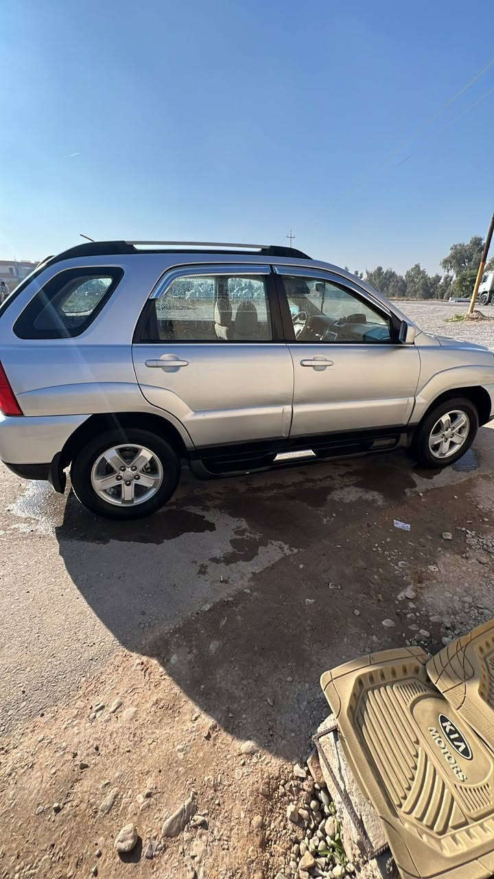 السلام عليكم ورحمة الله سبورتج  2009 خليجي مكينه 2000 تبريد تدفأ تخم تاير حداديه كله جديد جاهزه مال جني    المكان ديالى المقداديه السعر 122 وبيها مجال بصيط ***********
