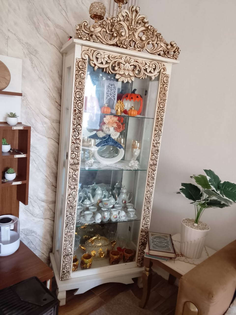 مرايا ب40 حجم جبير 
فترينا ب60 
وميز التلفزيون ب300 وبيهم مجال العنوان كركوك قرب عمل شعبي والرقم عالخاص


**إذا كنت صاحب هذا الإعلان وتريد حذفه لأي سبب، رجاءا أرسل رسالة إلى الدعم الفني**