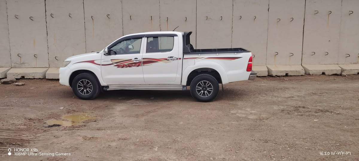 سلام عليكم سياره البيع بيكم هيلوكس فورويل كازز موديل 2013الكشره كفاله عامه حداديه كله جديد بس المكينه مجفته لا تنقص ولا تبخرر رقمم اربيل اجديد استفسار على ارقم ***********
