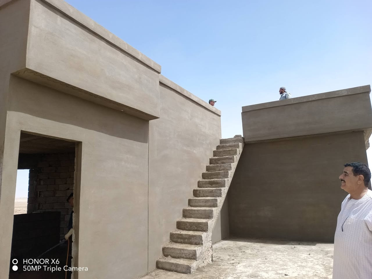 اسلام عليكم يوجد كادر كامل لبخ جص وسمنت الي يرغب بل عمال يطب خاص وهاذ وتساب***********ومن الله التوفيق
