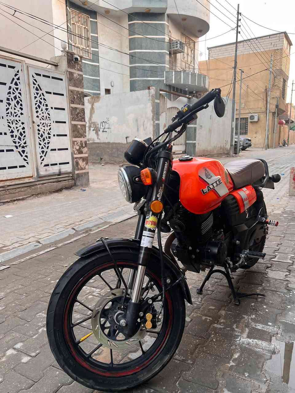 السلام عليكم
دايون لايتي مديل 23 اوراق اصولي 

الدراجه كامله ما بيها اي نقص 

الدراجه ما مفتوحه اي استفسار 

اتصل  ***********

المكان : كربلاء حي البلديه
