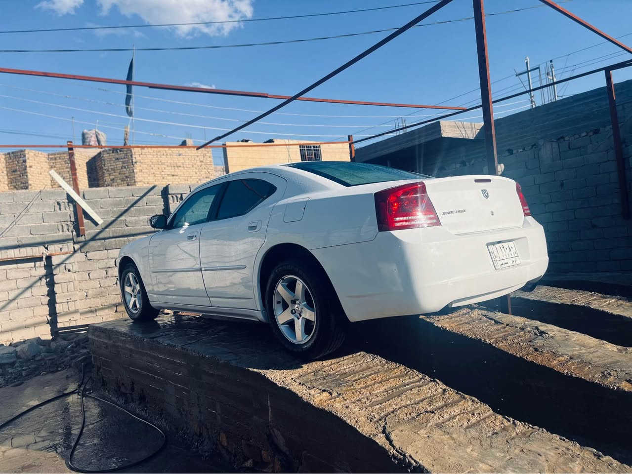 السلام عليكم اخوان جارجر 2008 بيها رشات صبغ مكفوله من كص شاصي دواخل كلبه  مكينه وكير جدد شلعه خير من الله ناعمه بشكل جاهزه من كلشي كشنات كهرباء شاشه ماشيه 156م زنون منضومه كامله غرفه جديده سياره متعوب عليها سنويه ل 29 مشروع وطني مكانه السياره بابل الحله 
السعر 105 كولشي اكو بلسوك بس تعتمد ع نضافه سياره حته بارد مابيها  
*********** حلة, بابل
