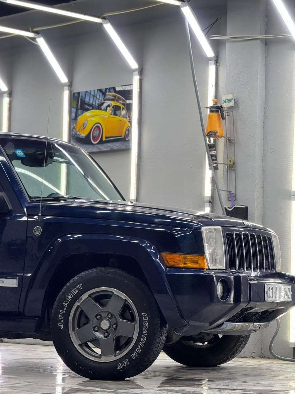 السلام عليكم جيب كومندر 2006 limited السيارة فول مواصفات و محرك 4.7 ثمانية سلندر السيارة كلين تايتل مابيها حادث و ماشية 185000كيلو السيارة بلادي و بيها شاشة بلوتوث بس بيها خربطة بسيطة بالعقل عدا ذلك السيارة نظيفة العنوان بغداد العامرية و السعر 95 ورقة و بيها مجال و هذا رقمي اتصل و تدلل ***********
