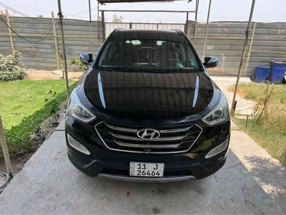 السلام عليكم 
للبيع فقط بدون مراوس 
هونداي سنتافيا موديل 2013 
وارد خليجي 6سلندر فووول مواصفات 
ماشيه 150
السياره مكفوله عدا الجاملغ الامامي  بي صبغ وباقي السياره خير من الله 
السعر 148 وبي مجال للاستفسار ع 
*********** مكان السياره بغداد السيديه بغداد
