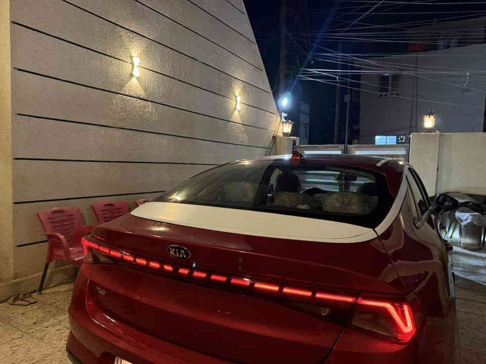 السلام عليكم للبيع k5 2021 خليجي وكالة الدوليه
السياره ع ايدي وحده 

السياره كفاله عامه عدا رصعه مال حصوايه وسحبته bdr

رقم بغداد الجديد  بأسمي مشروع وطني 

هزة جديدة

محركها 2000 دوش

فول مواصفات

بصمة تشغيل + بصمة ابواب ونظام ترحيب

بردات خلفية

كشن كهرباء

لد خلفي متصل + اشاير لد

شفتات ستيرن

شحن لاسلكي

اشاره لكزز

داخل صاج ملكي

تشغيل عن بعد

صندوق ذكي + مري شفط

حساس امامي وخلفي

شاشة اصلية ابل كار بلي وكامرة دوارة

رايدها ب 190 وبيه مجال 

العنوان بغداد تقاطع الدرويش حي التراث

اي استفسار ***********
