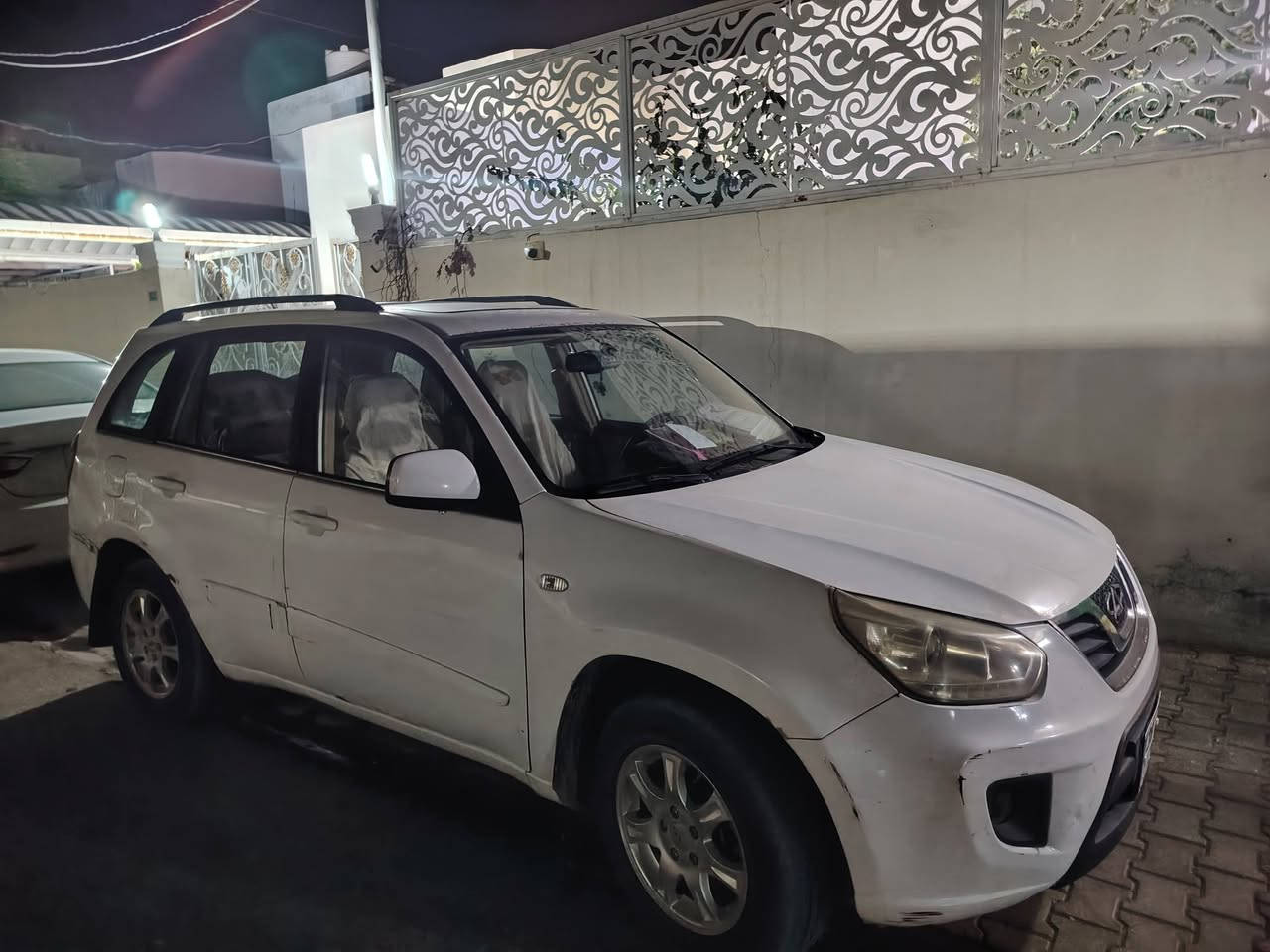 السلام عليكم
تيگو مُديل 2012 شكل 2013
1-فتحه سقف
2- گير اوتو (كهربائي) 
3- مري شفط 
4-رقم نجف انگليزي بأسمي 
مكاني نجف / السعر 55 قابل للتفاوض 
***********
