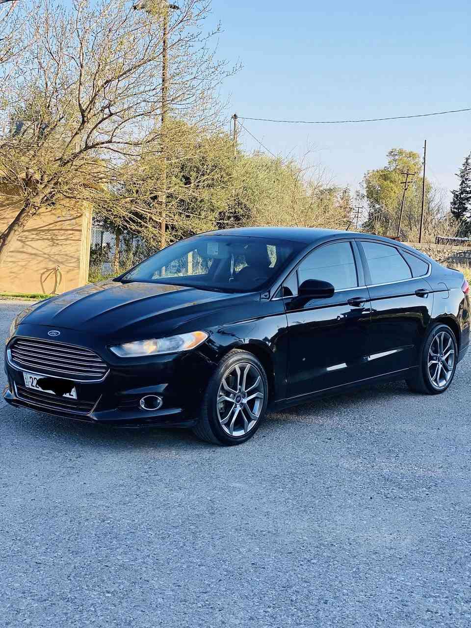 فۆرد فیوژن 2017se ڕەشی قەتران
سێ پارچەی بۆیاغە بێ ناوگرتن
بەسمەیە گێڕماوسە تەبرید لەمسە
سێ شاشەیە شاشە گەورەیە 
کوشن جلد و کارەبا حاسەیە
گێڕومەکینە بەشەرت مەکینەی نەکراوەتە
سەیارەکە زۆر خاوێنە بەناوی خۆمانە
ژ.م ***********
***********
