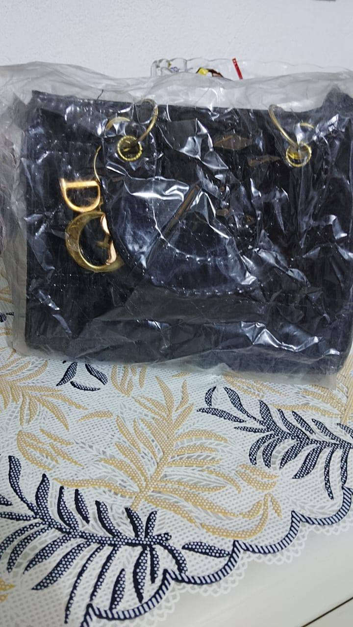 جنطه ديور اسود وبيجي جنطه اورجنل وشانيل وردي وجنطه مصري قطعه ب٨ كلهن ب٣٥ مع توصيل


**إذا كنت صاحب هذا الإعلان وتريد حذفه لأي سبب، رجاءا أرسل رسالة إلى الدعم الفني**