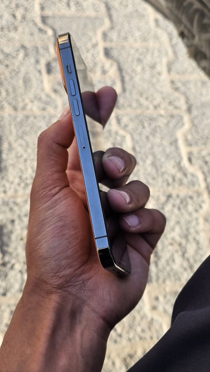 ايفون 13 برو ماكس نضيف جهاز  بي تحويره 17 ما مفتوح جهاز ابد بطاريه 75 اصليه    سعر 650 وبي مجال *********** واتساب مفتوح 
لي ما يعجبه سعر لا يكسر بحلال ناس
