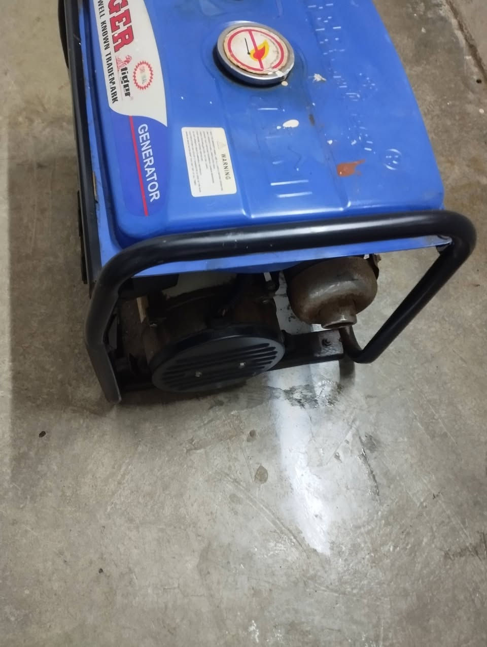 مولد تايكر نضيف اي عيب مابيه السعر 100 وبيه مجال الشراي يخابر ***********
