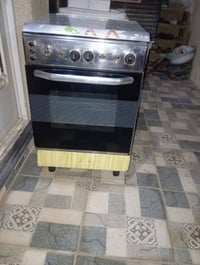 للبيع طباخ اربعه عين نضيف شغال الفرن ايضن شغال السعر75 وبي مجال للتواص...