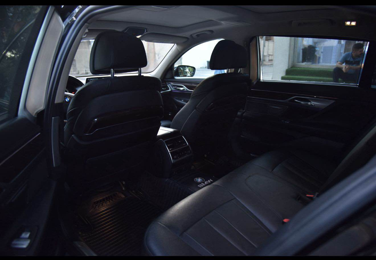 بي ام 2017 حجم 740li فور ويل جكات
وارد امريكي كلين تاتيل 
فقط باردين صغار 
ماشي 165 الف كيلو 
مكينة 6 سلندر b58 توين توربو 
استيراد خاص carboncare
ثلاث انضمة قيادة داته شو 
بيبان شفط باب طويل لارج + بصمه اربع ابواب + صندوق چلاق + خزن ميموري
كشن تبريد تدفئة
بنوراما + خمس بردات جانبيه و وخلفيه
ماوس تحكم+ خزن مقاعد 
شاشه كبيره بدون مسج مع نظام ملاحه
كاميرات دواره 360 مع حساسات ورادار
مقاعد جلد كهرباء مريحه + تدفئه مقاعد وستيرن + شفتات ستيرن
اظاءه led حديثه.. اناره محيطيه عديدة الالوان
تحديد مسار و سرعه
نظام ترحيب + اوتو هولد و اوتو ستارت و نظام carplay
باقي مواصفات هم هواي
گير ومحرك مكفولات شرط الفحص
سنويه جديده لغاية 2030

السعر 28,800 $

للإستفسار أكثر *********** كالار, السليمانية
