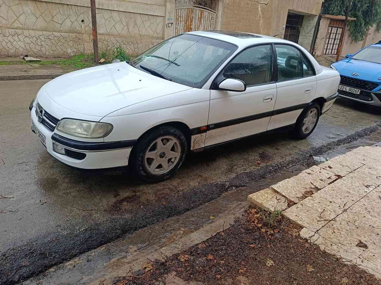 السلام عليكم
اوميكا بزون للبيع موديل 95 سيارة كلش نظيفة بيها بابين صبغ فقط كير محرك شرط محرك وضفيرة 97 تايرات جديدة طخم إمامي خلفي جديد كابون بانزين 

السعر 48 وبي مجال للطيبين 
للاستفسار ***********
