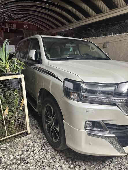 سلام عليكم                                                                          لاندكروز 2021 بريم فوال موصفات
ماشيه34
امكفواله من كلشي 
سياره بسمي تحويل ثاني يوم رقم بغداد 
سعر 675يعني ست دفاتر و 75 
مكاني بغداد حي جوادين او حي جامعه 
***********
