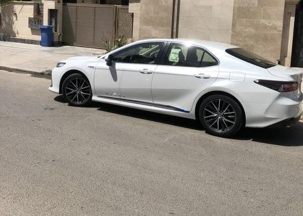 السلام عليكم
كامري 2024  فول وكالة عبداللطيف. 
خليجي مكفوله من الصبغ والبارد 
رقم بغداد بسمي مكانها بغداد 
تحويل مباشر السعر 232 بي مجال 
اتصال /***********  
اي استفسار اتصال ع الرقم .
