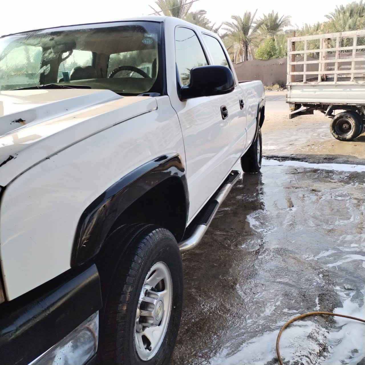 سلفادور موديل 2006 للبيع (8) برغي مكينه (6100) المرغوب كير (1000) 
مكفوله كفاله عامه لا صبغ ولا ضررولا تبديل
رقم اربيل انكليزي السياره بسمي تحويل ثاني يوم اي محافظه تريد
بدي طويل دبل قماره
تبريد خير من الله داخلها جلد بعده ع وضع الشركه 
السياره  كفاله عامه ماناقصه برغي
ترايك للبصره لوين ماتريد 
مكان السياره النجف
سعرها 118
***********
