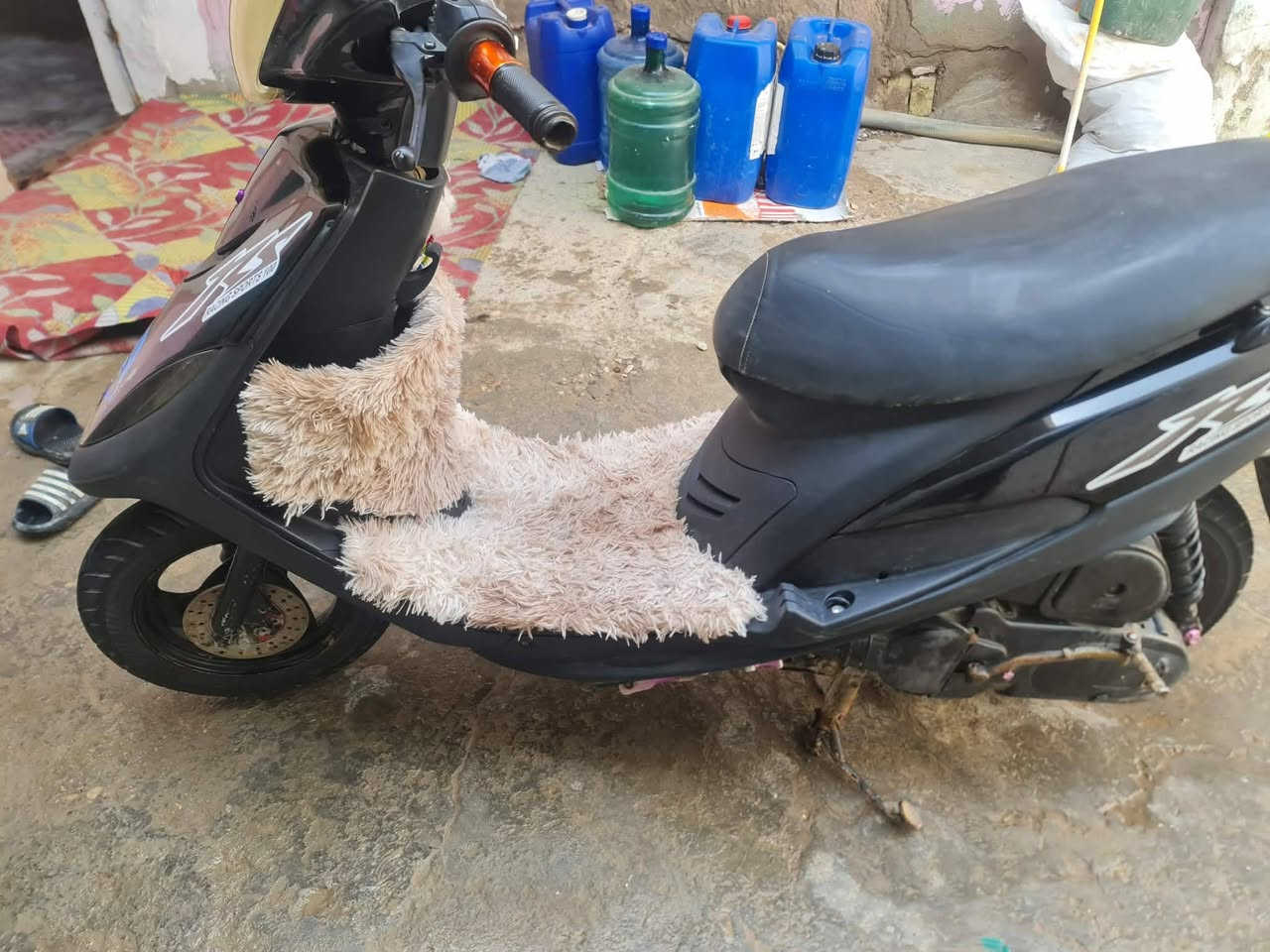 السلام عليكم ماكس عدله  جديده مكينه خير من الله كهربائيات كامله بسمايه *********** السعر ٥٠٠ او بيه مجال حك الجيه
