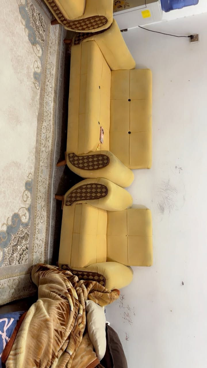 تخم 7 نفرات يحتاج غسل سعره 150 الشراي يتصل ع الرقم 

‭0776 290 4332‬
