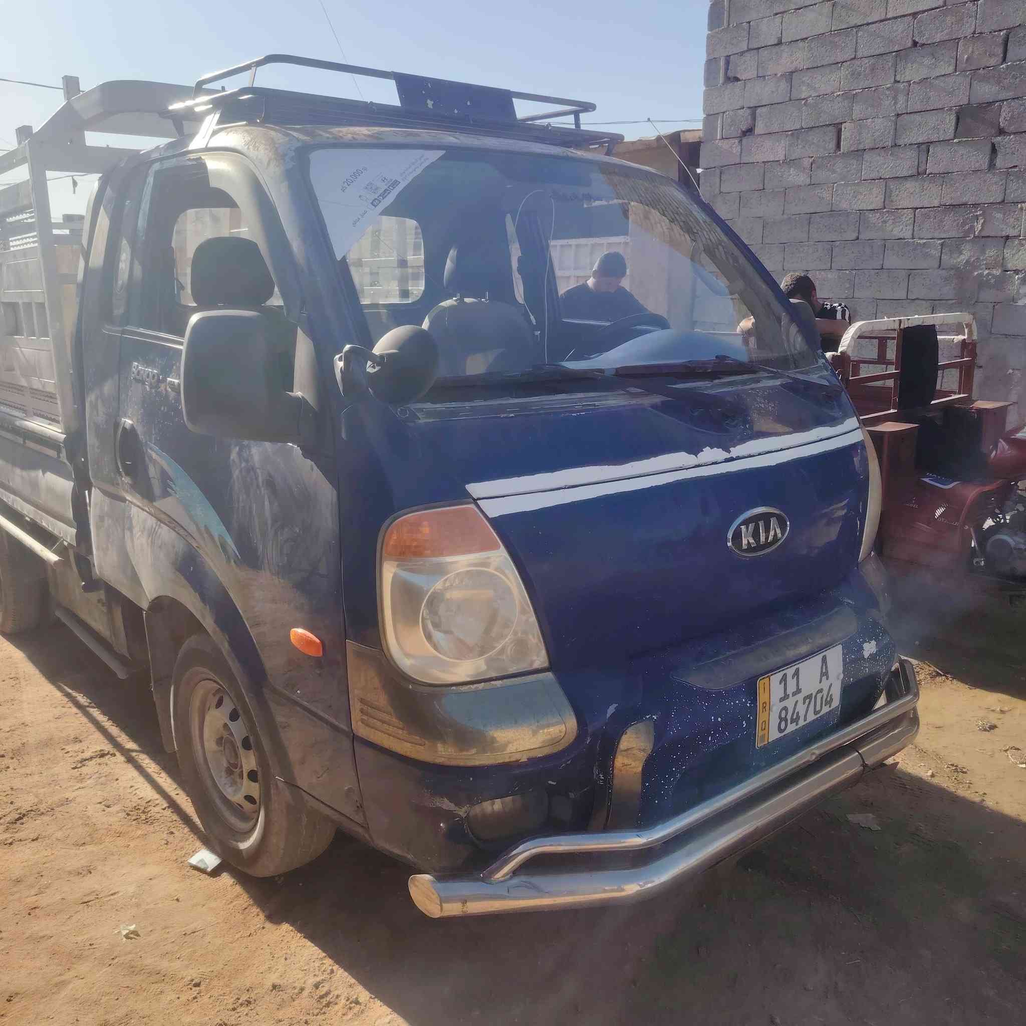 السلام عليكم بنكو ٢٠٠٨ بسمي رقم بغداد كير ومحرك وصدر وطخم تاير جديد شاصي شعار مذكور السنوية سيارة نضيفة لا طخة لا ضربة *********** مكاني بغداد السعر ٨٥ بيها مجال بسيط ملاحظة رقم وسنوية وهزة جديد تحويل ثاني يوم
