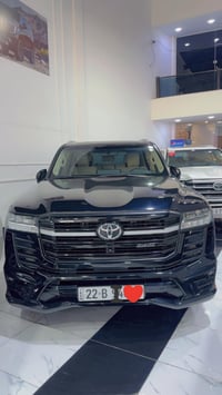 لاندكروز بلاك • ٢٠٢٤ • ٥٠٠٠٠ كم