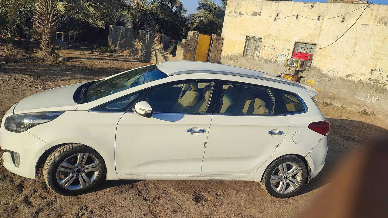 سياره البيع كيا كارنز موديل 2014 سته راكب مكان سماوه
استفسار ***********
