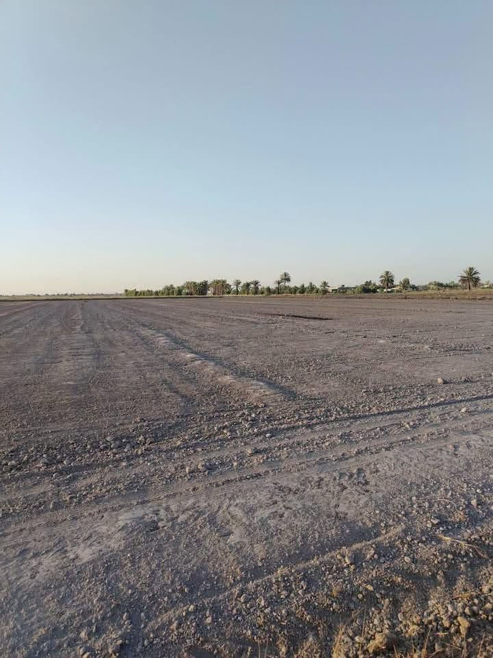السلام عليكم يوجد عرض جدآ جميل 5دوانم بسعر 40مليون في منطقة الشيخ عامر مقابيل سبع البور ورة السور بل العيساوية كاملة الخدمات ماء وكهرباء وظهر الأرض علة الاروائي مباشر موقع كلش حلو  قريبة على التبليط طابو زراعي سند25على طابو الفلوجة حق التصرف شرط متدفع فلس إذا مينفتح بيان بطابو يعني تدفع مجرد عربون يعني حتلو 25الف بس هاي على المكاتبة لحد ما تفتح بيان بطابو تدفع نسبة من المبلغ الأرض للاتصال  ***********واتساب
