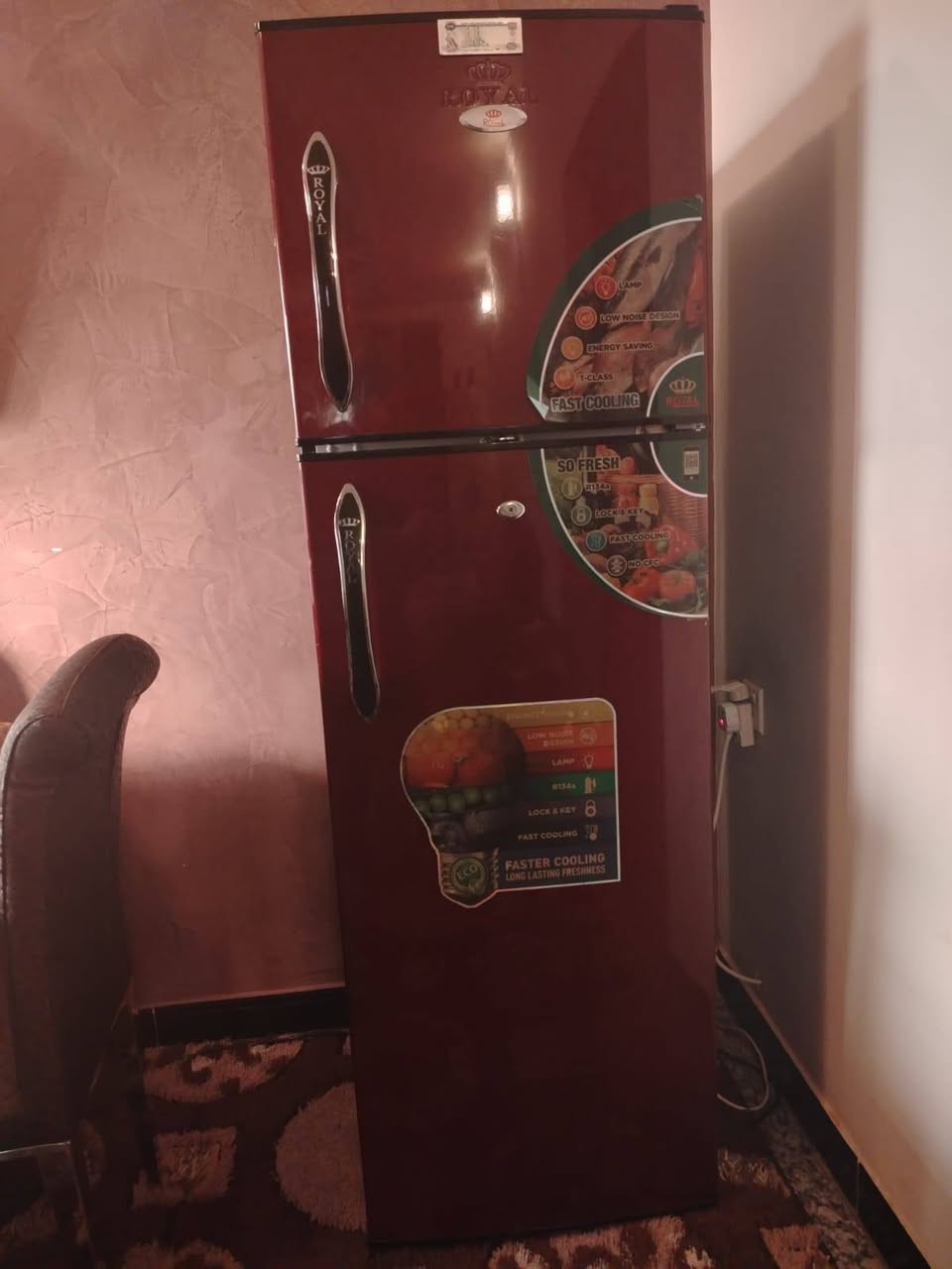 ثلاجه رويل نضيفة جدا حجم وسط للبيع ١٦٠الف
*********** وتساب
بغداد حي الحسين
