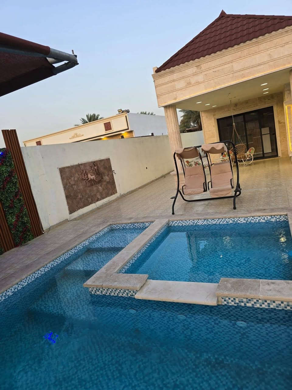 السلام عليكم ورحمة الله وبركاته لدينا مزرعة في البوعيثه للايجار اليومي اسم لارين اموثقه في تطبيق اجرلي للطلب والاستفسار التواصل على هاذه الرقم ***********
