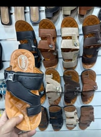 شحاطه اصبع رجالي • ٤٠-٤٥ • توصيل