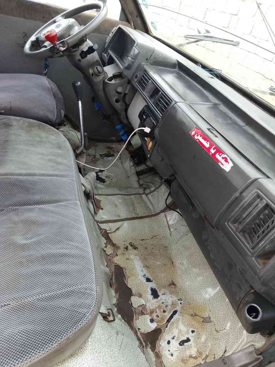 سيارة كية بستةموديل ٩٣بدون راعي ابيع كوم حديد ***********بس واتساب السعر 20وبيهة مجال سنوية لل 27
