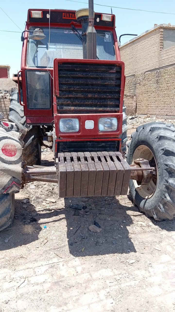 ساحبه ١١٨٠ فيات إيطالي ١١٩٠ كامله غراضه معدلان باذره فدان خرماشه  رقم موبايل *********** عنوانك قضاء علي
